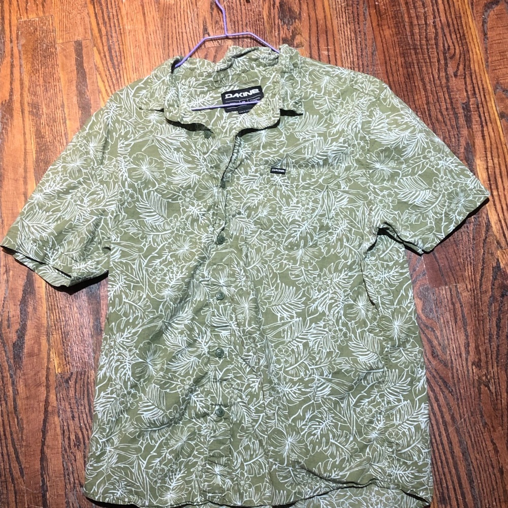 Xl dakine short sleeve button down